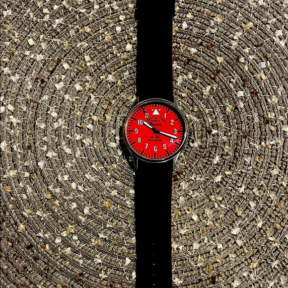 Fossil model 8 Forrester Red Dial Wristwatch with Black Strap - Picture 2 of 10